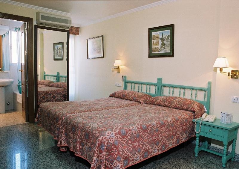 Hotel Los Jeronimos Y Terraza Monasterio (Adults Only) Гранада Номер фото